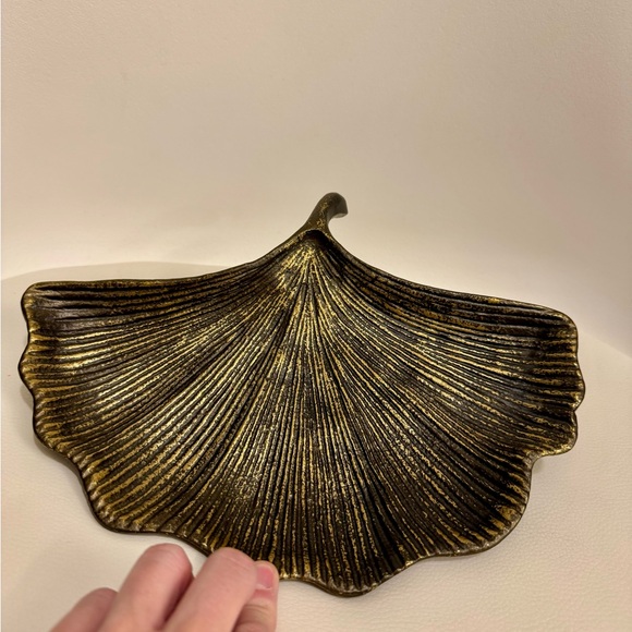 Bronze Metal Gingko Leaf Trinket Dish - Picture 3 of 7